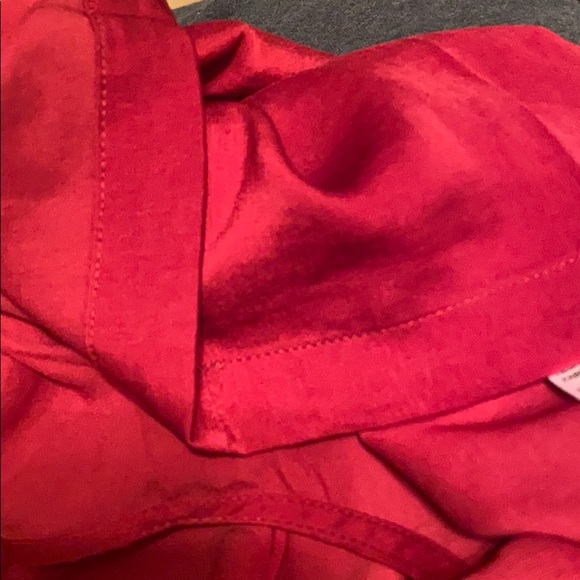 ✨NWT Chico’s red flutter top - Picture 8 of 8